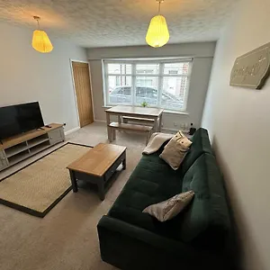 cosy-2-bedroom-cottage-in-guisborough-town-centre.yorkshirehotels.net/